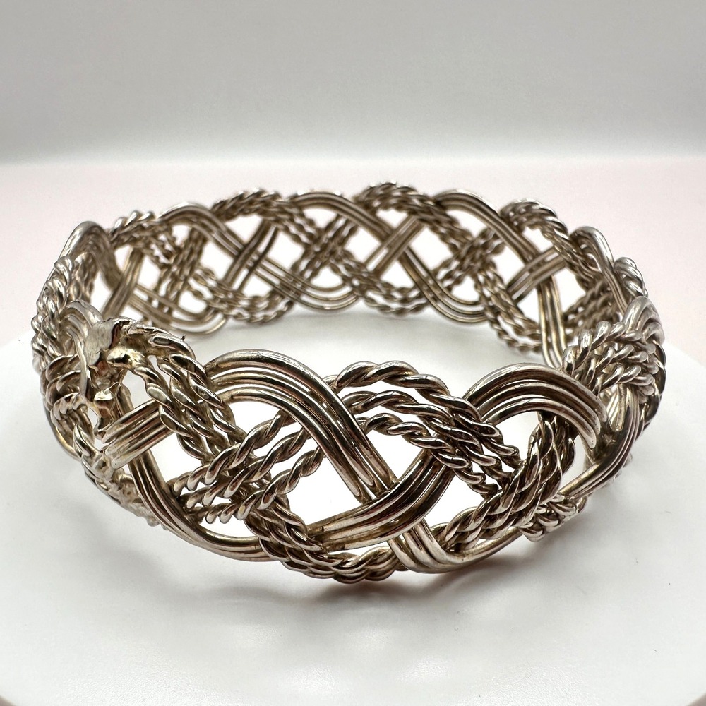 Vintage 90s Silver Tone Bangle Celtic Knot‎ Bracelet Women's Classic Jewelry